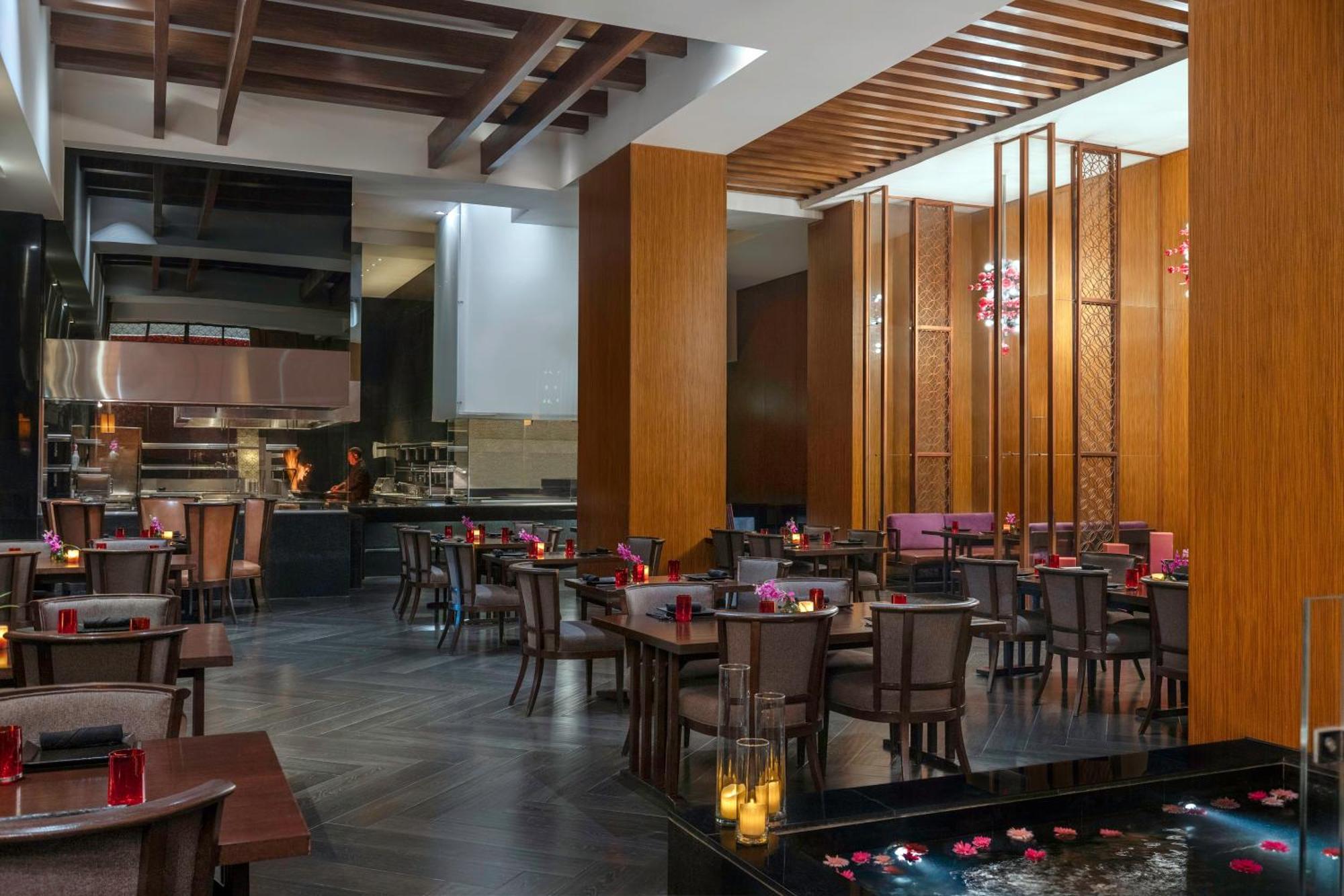 Sofitel Cairo Downtown Nile Ξενοδοχείο Εξωτερικό φωτογραφία The interior of the restaurant