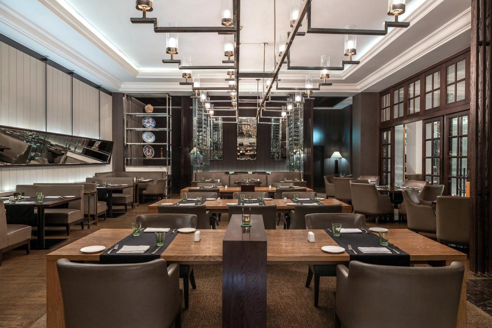 Sofitel Cairo Downtown Nile Ξενοδοχείο Εξωτερικό φωτογραφία The interior of the restaurant in 2018