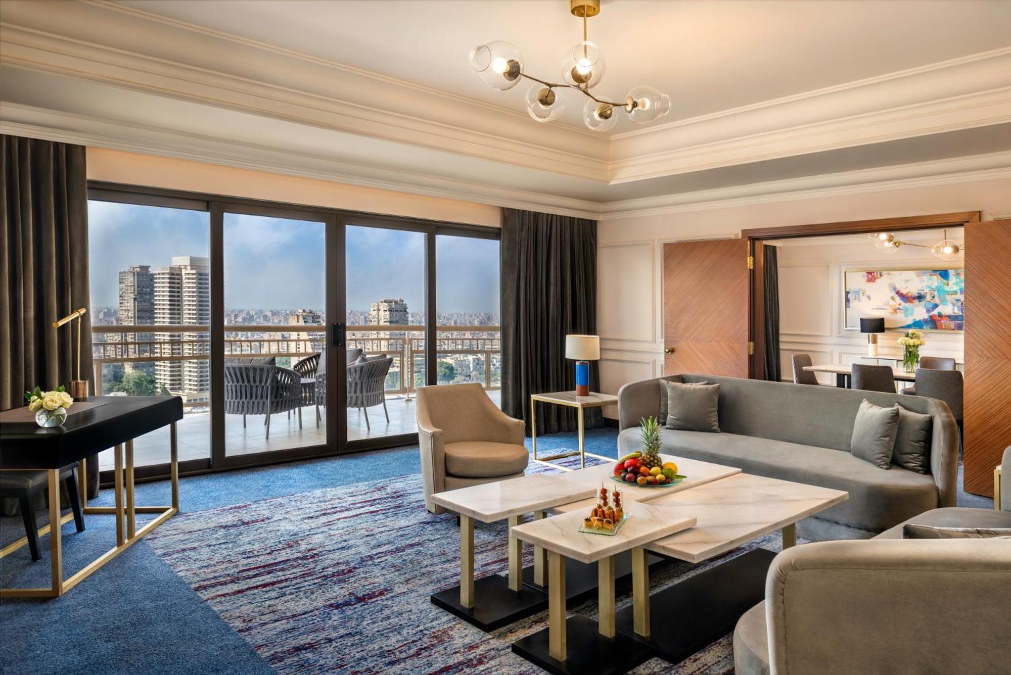 Sofitel Cairo Downtown Nile Ξενοδοχείο Εξωτερικό φωτογραφία A suite at the hotel