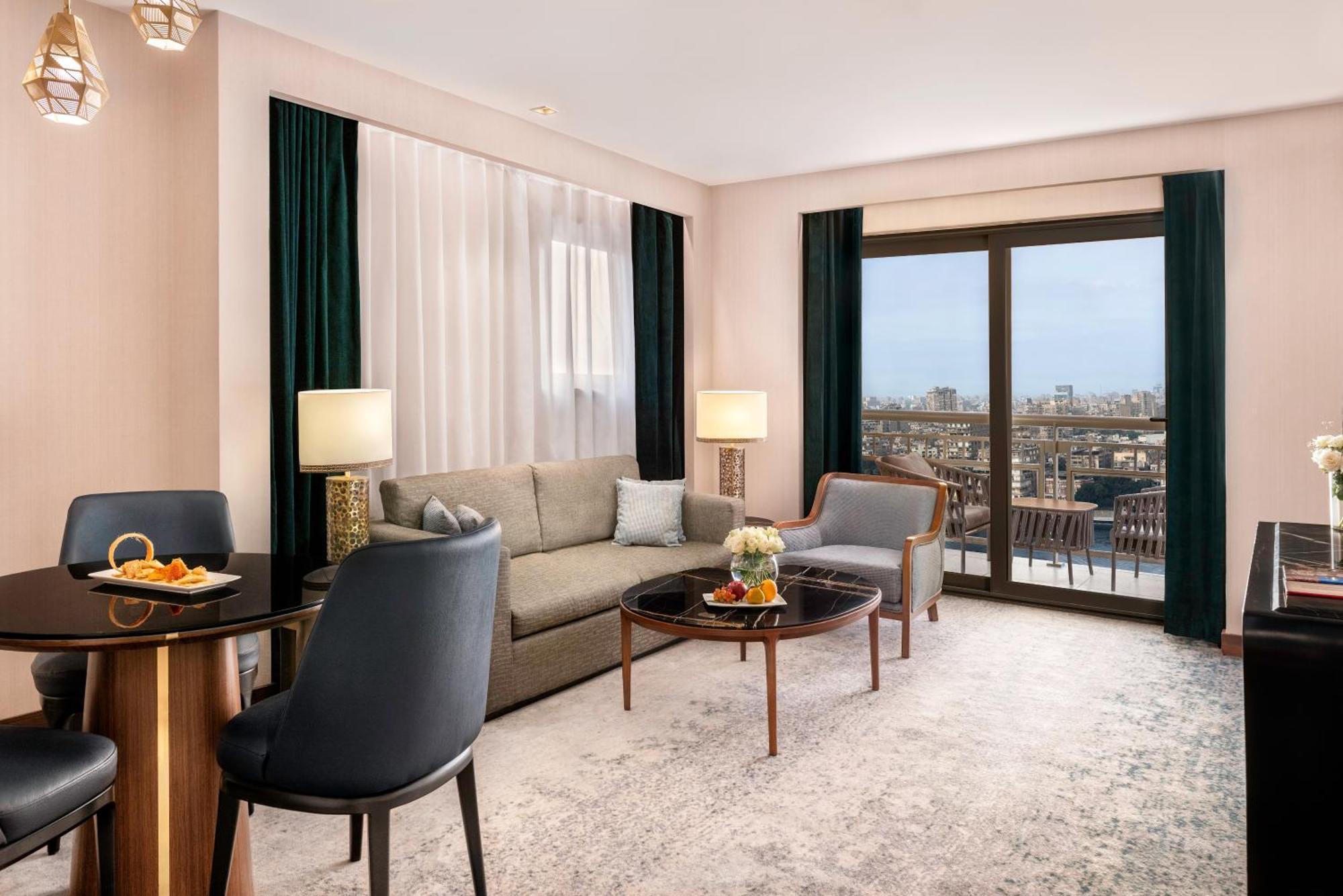 Sofitel Cairo Downtown Nile Ξενοδοχείο Εξωτερικό φωτογραφία A suite at the hotel